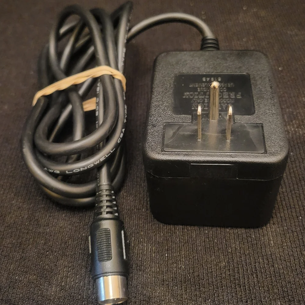 COLORADO Memory Systems P/N: 910-002 Model: WA2T2500NCT (16V 2.5A) Power Adapter